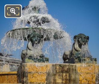 Fontaine aux Lions de Nubie lion statues