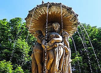 Fontaine Louvois water fountain