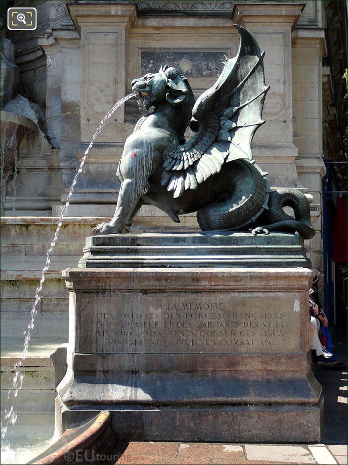 Fontaine Saint Michel pedestal inscription