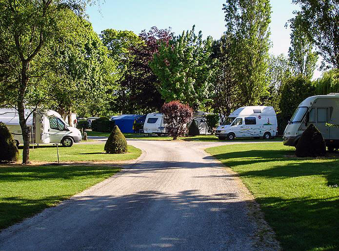 Camping de la Bien-Assise RVs and caravans