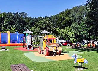 Chateau de Gandspette Campsite playground