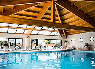 Camping Le Pin Parasol indoor pool