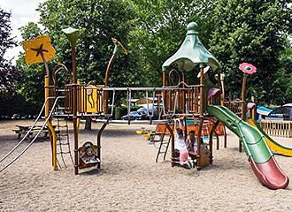 Camping Les Nobis playground