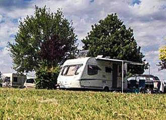 Camping l'Arada Parc pitches