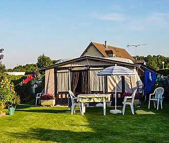 Camping les Ilots de St Val caravan pitches