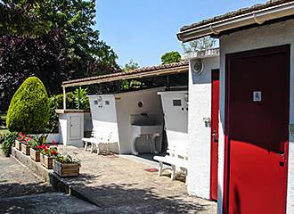 Chateau de la Rolandiere Campsite showers