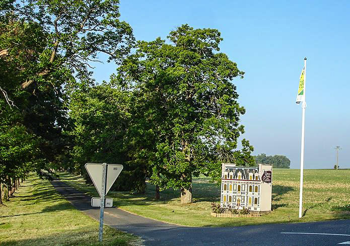 Chateau de la Rolandiere entrance