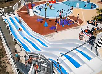 Kawan Village La Grande Tortue water slides