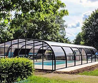 Le Jardin Botanique Campsite swimming pool