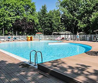 Camping de l'Etang de Fouche swimming pool