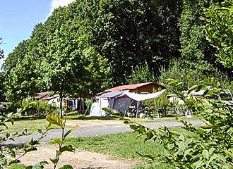 Camping Les Portes du Morvan pitches