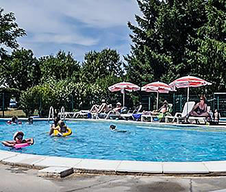 Camping Les 3 Ours swimming pool