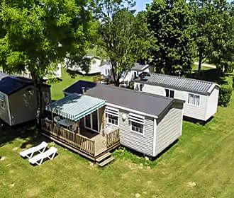 Camping les Bords de Loue mobile homes