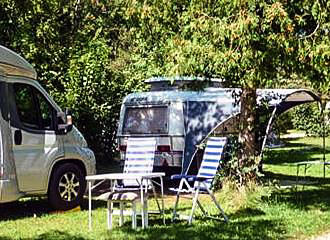 Camping Les Merilles caravan pitches