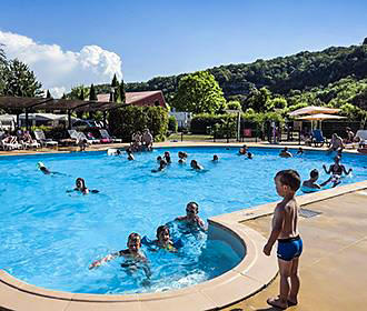 Camping Surchauffant swimming pool