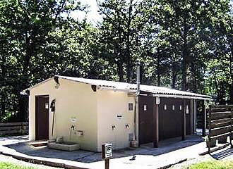 Camping du Bois de Saint Hilaire bathrooms