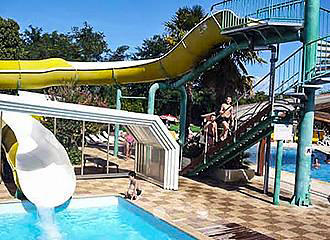 Camping La Brande water slides