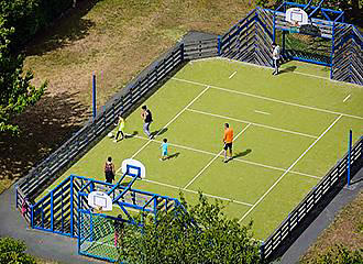 Camping le Futuriste sports court