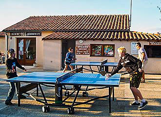 Camping le Futuriste table tennis