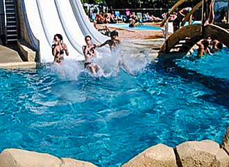 Camping le Riveau water slides