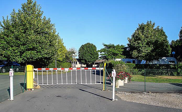 Camping le Futuriste entrance