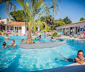 Les Varennes Campsite outdoor pool