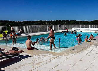 Camping du Lac de Bournazel swimming pool