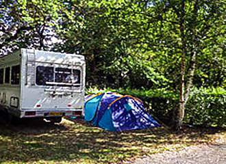 Camping du Lac de Modon pitches