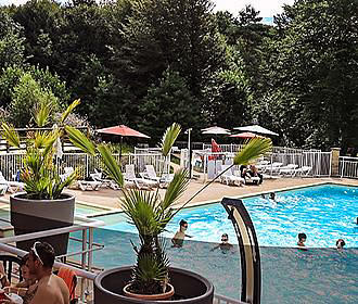 Camping Le Coiroux swimming pool