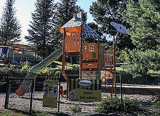 Camping Le Coiroux playground