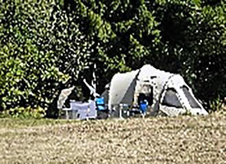 Les Quatre Saisons Campsite tent pitches