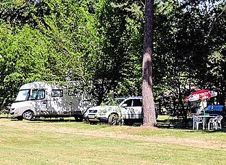 Camping Champ de la Chapelle RV pitches