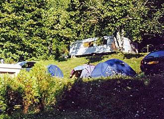 Camping l'Ombrage tent pitches