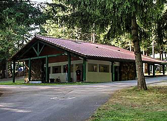 Camping La Chanterelle bathrooms