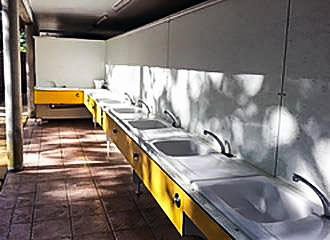 Camping Libertin la Roseraie bathroom