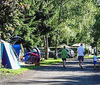 Camping Les Jardins Entraigues tent pitches