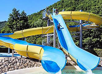 Camping Les Moulettes water slides
