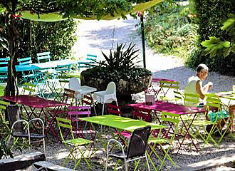 Camping Moulin de Chaules patio