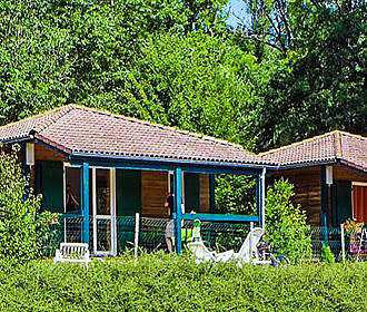 Camping des Gorges de l'Oignin chalets