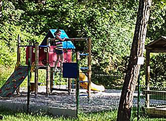 Camping Le Clapas playground