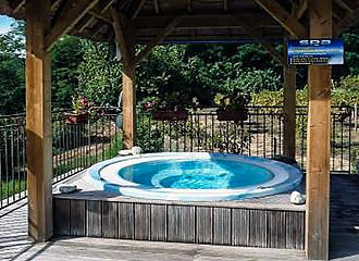 Camping Les Cruses jacuzzi