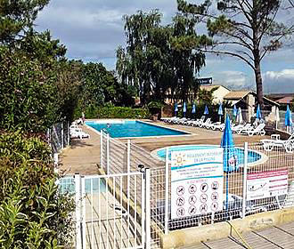 Camping Le Pressoir swimming pool