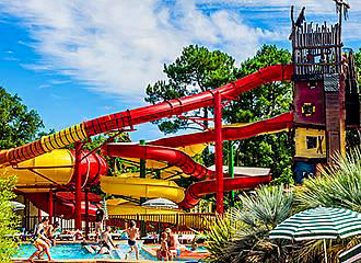 Camping Lou Puntaou water slides