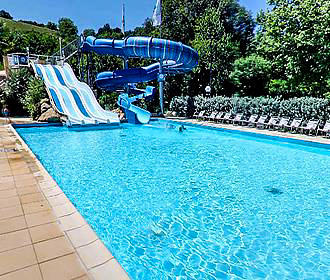 Le Moulin de la Pique Campsite swimming pool