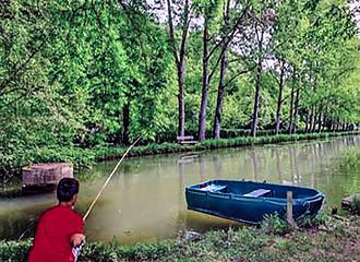 Le Val de la Marquise Campsite fishing