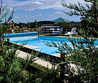 Aux Memes Campsite swimming pool