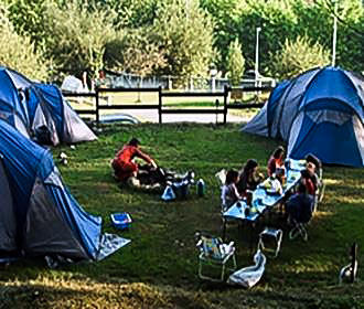 Camping du Pouech tent pitches