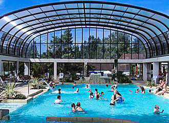 Camping la Croix du Vieux Pont indoor pool