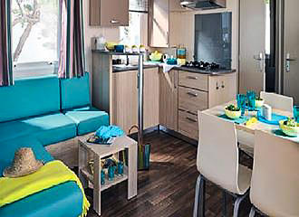 Les Vertes Feuilles Campsite mobile home