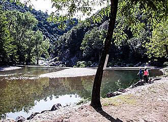 Camping Cevennes-Provence river